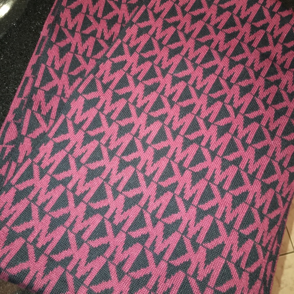 Michael Kors Wrap scarf